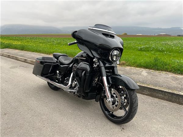 2017 HARLEY-DAVIDSON CVO FLHXSE Street Glide ABS CVO 114