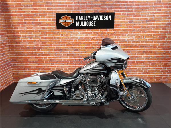 2015 HARLEY-DAVIDSON STREET GLIDE CVO