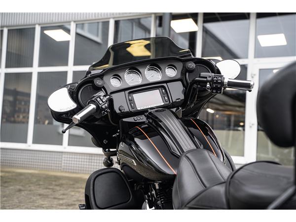 Harley-Davidson Kiel CVO STREET GLIDE 110 cui FLHXSE - Kesstech-