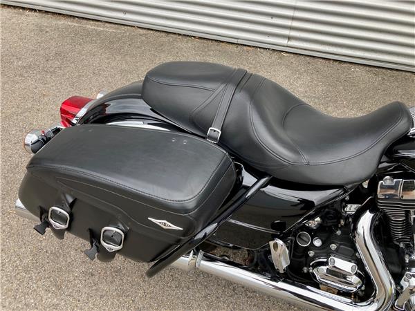 2014 Harley-Davidson Road King Classic FLHRC Tourer