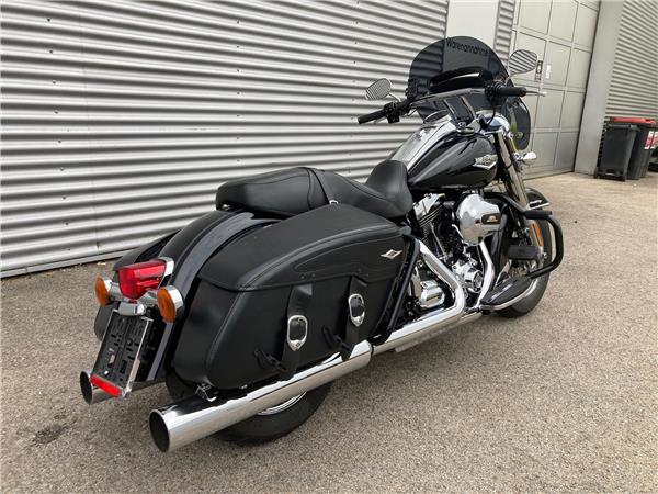 2014 Harley-Davidson Road King Classic FLHRC Tourer