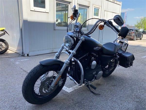 2013 Harley-Davidson Sportster XL 1200CB Cruiser