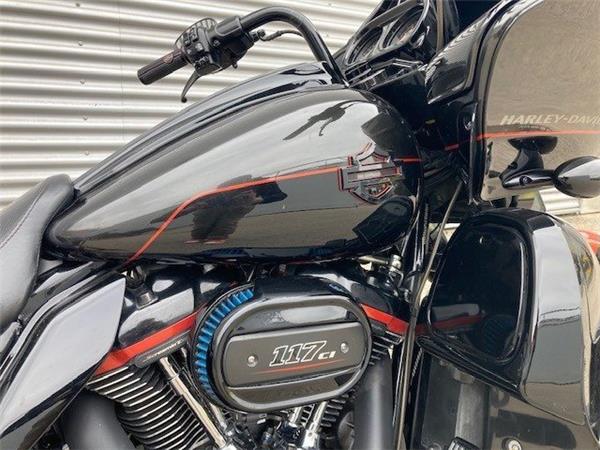 2018 Harley-Davidson CVO Road Glide FLTRXSE Cruiser