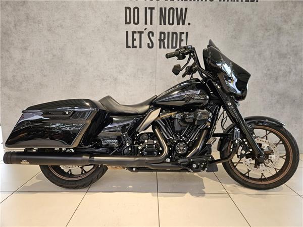 FLHXST Street Glide ST 132CUI 