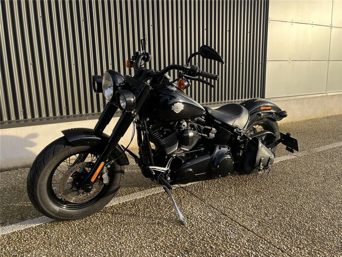 2017 HARLEY-DAVIDSON SLIM
