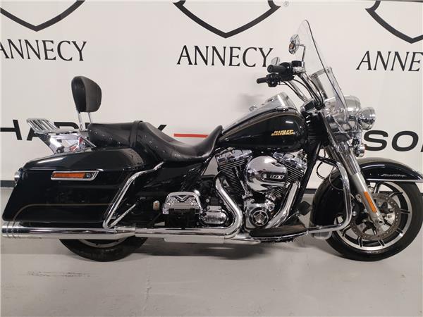 2016 HARLEY-DAVIDSON ROAD KING