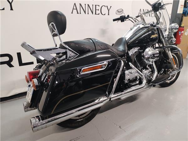 2016 HARLEY-DAVIDSON ROAD KING