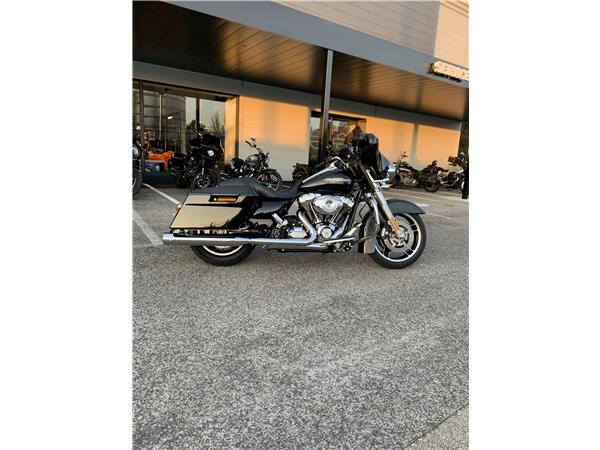 2012 HARLEY-DAVIDSON STREET GLIDE