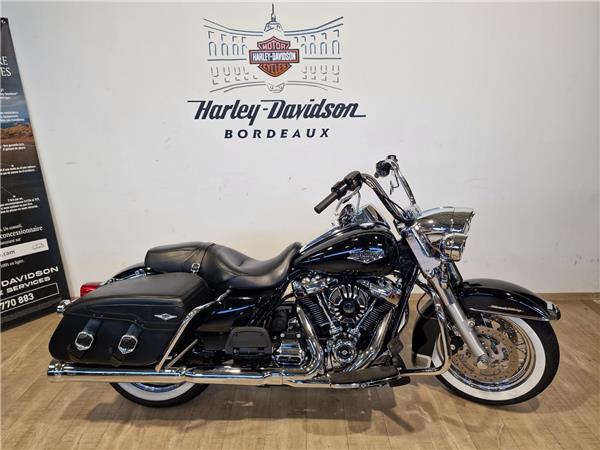 2017 HARLEY-DAVIDSON ROAD KING