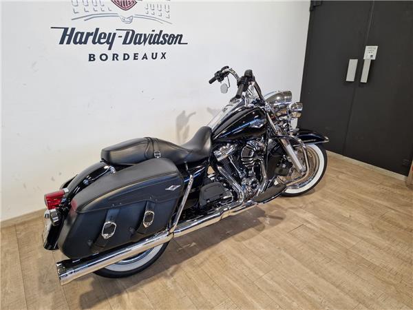 2017 HARLEY-DAVIDSON ROAD KING