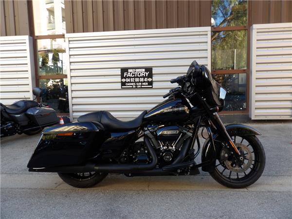 2018 HARLEY-DAVIDSON STREET GLIDE