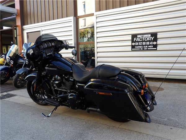 2018 HARLEY-DAVIDSON STREET GLIDE