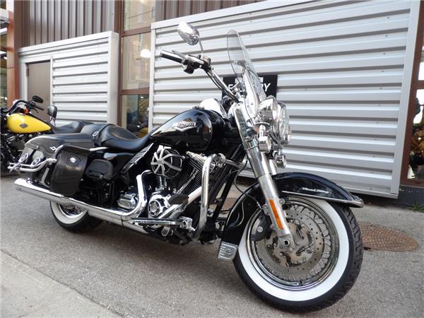 2014 HARLEY-DAVIDSON ROAD KING