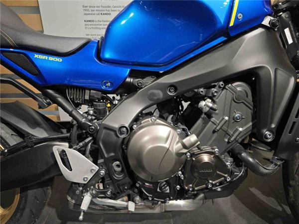 2022 Yamaha XSR900 POWER BLUE