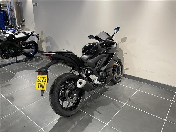 2023 Yamaha R3 