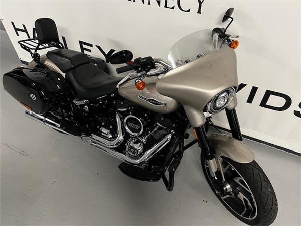 2018 HARLEY-DAVIDSON SPORT GLIDE