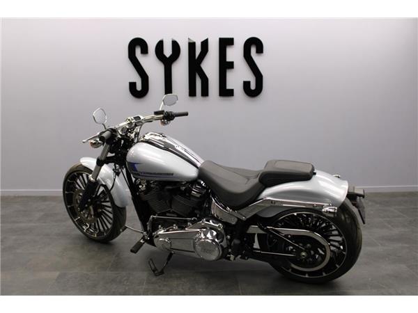 2023 Harley-Davidson Breakout