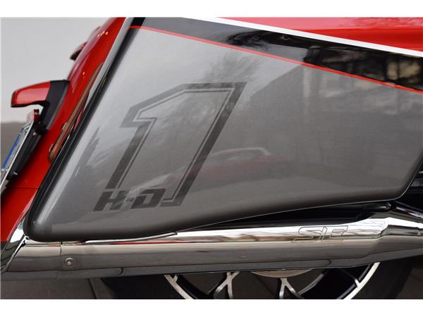 FLHXS Street Glide Special mit Sonderlacksatz