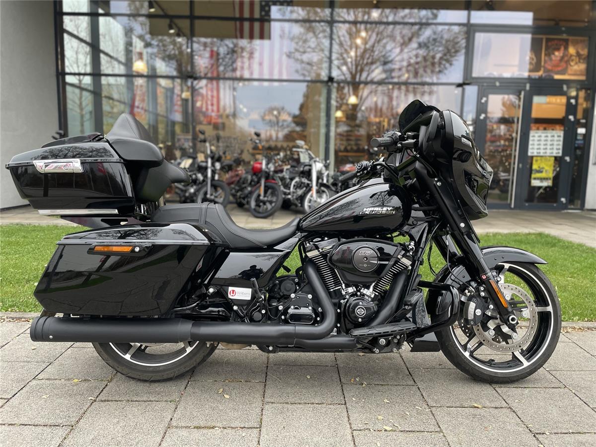 FLHX Street Glide + Kess + Tour Pak