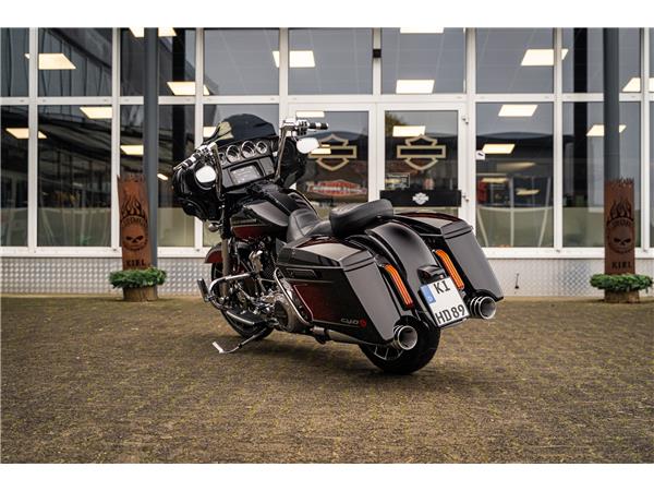 Harley-Davidson Kiel FLHXSE CVO Street Glide 117 - Jekill&Hyde -