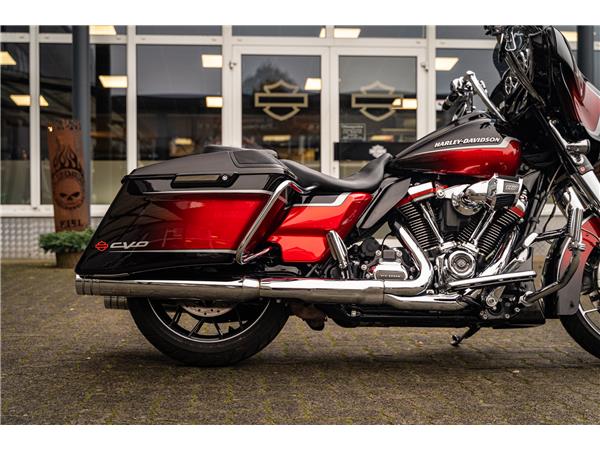 Harley-Davidson Kiel FLHXSE CVO Street Glide 117 - Jekill&Hyde -