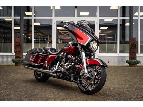 Harley-Davidson Kiel FLHXSE CVO Street Glide 117 - Jekill&Hyde -