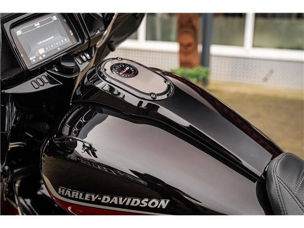 Harley-Davidson Kiel FLHXSE CVO Street Glide 117 - Jekill&Hyde -