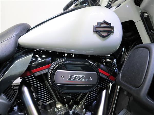 2020 HARLEY-DAVIDSON CVO FLHTKSE Electra Glide Ultra Limited 117 CVO