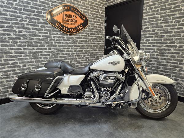 2017 HARLEY-DAVIDSON ROAD KING