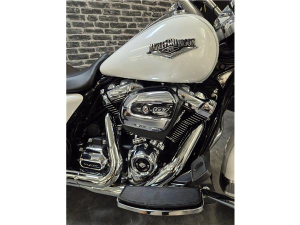 2017 HARLEY-DAVIDSON ROAD KING