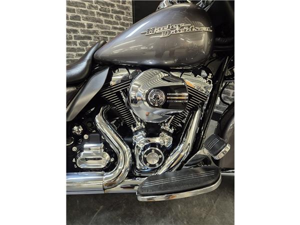 2014 HARLEY-DAVIDSON STREET GLIDE