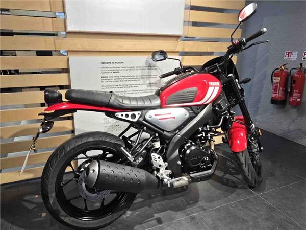 New Yamaha XSR125 RED