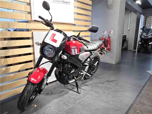 New Yamaha XSR125 RED