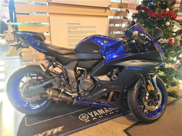 2022 Yamaha R7