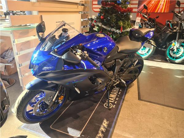 2022 Yamaha R7