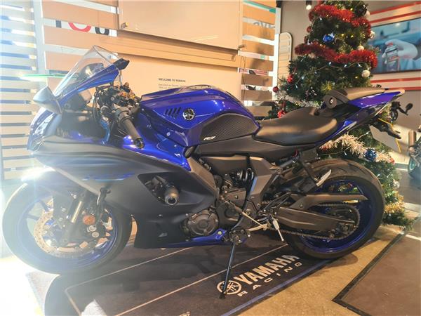 2022 Yamaha R7