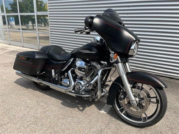 2016 Harley-Davidson Touring Street Glide Special FLHXS Tourer