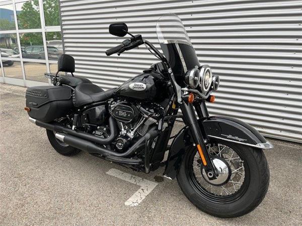 2021 Harley-Davidson Softail Heritage Classic 114 FLHCS Cruiser