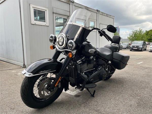 2021 Harley-Davidson Softail Heritage Classic 114 FLHCS Cruiser