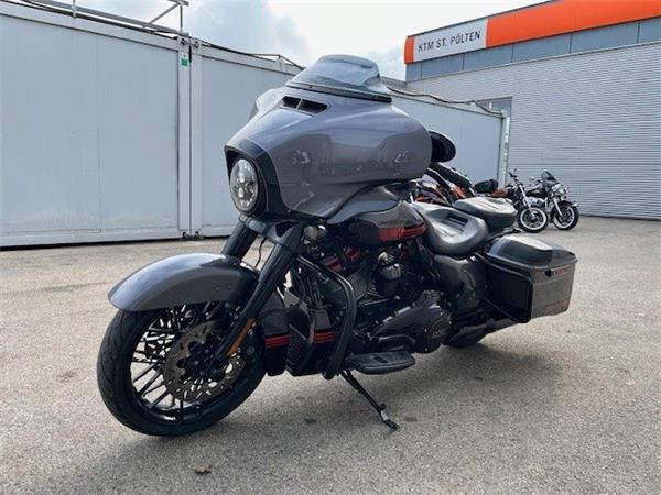 2020 Harley-Davidson CVO Street Glide FLHXSE Tourer