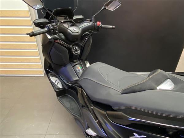 New Yamaha YP300RA XMAX BLACK