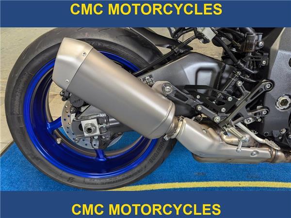  Yamaha MT-10 MT-10