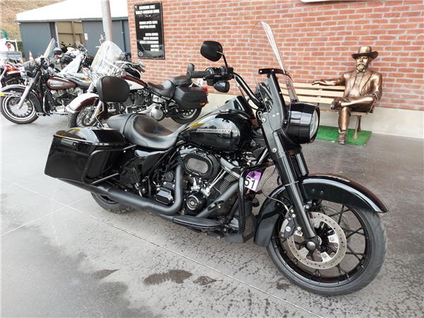 2020 HARLEY-DAVIDSON ROAD KING