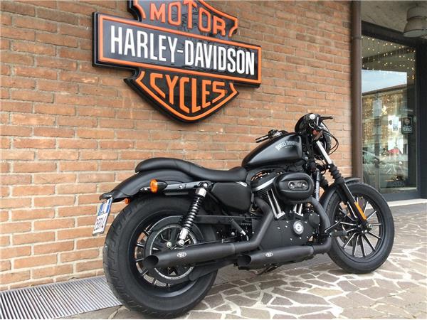 Harley-Davidson Sportster XL883N IRON