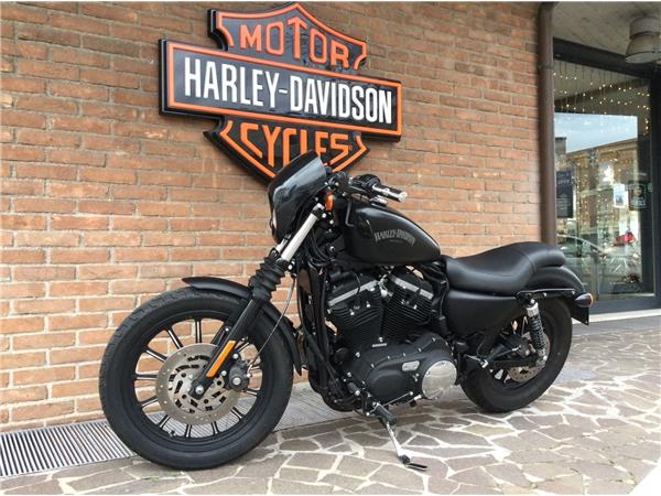 Harley-Davidson Sportster XL883N IRON