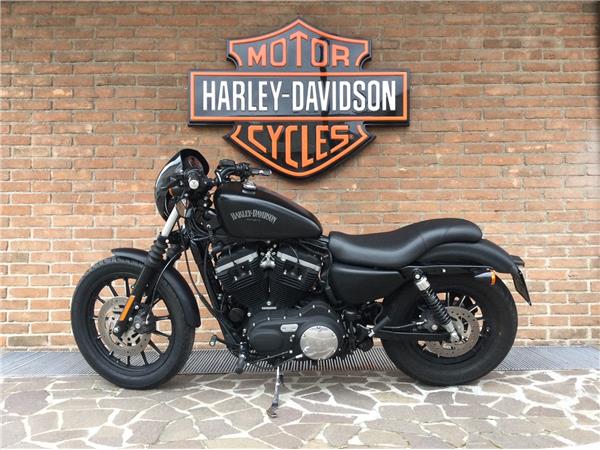 Harley-Davidson Sportster XL883N IRON