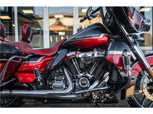 Harley-Davidson Kiel FLHXSE CVO Street Glide 131 STAGE 4 - KESSTECH
