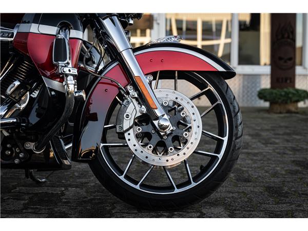 Harley-Davidson Kiel FLHXSE CVO Street Glide 131 STAGE 4 - KESSTECH