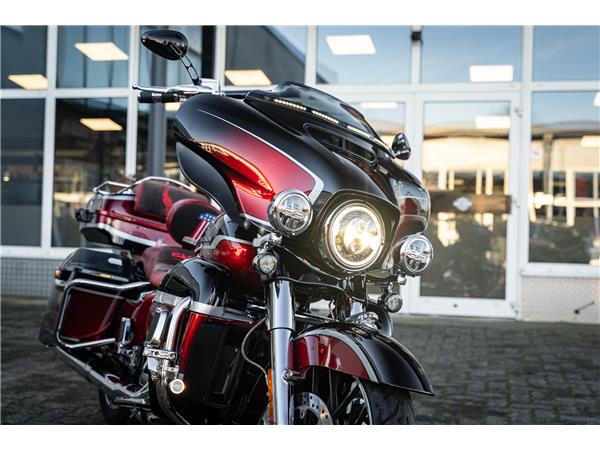 Harley-Davidson Kiel FLHXSE CVO Street Glide 131 STAGE 4 - KESSTECH