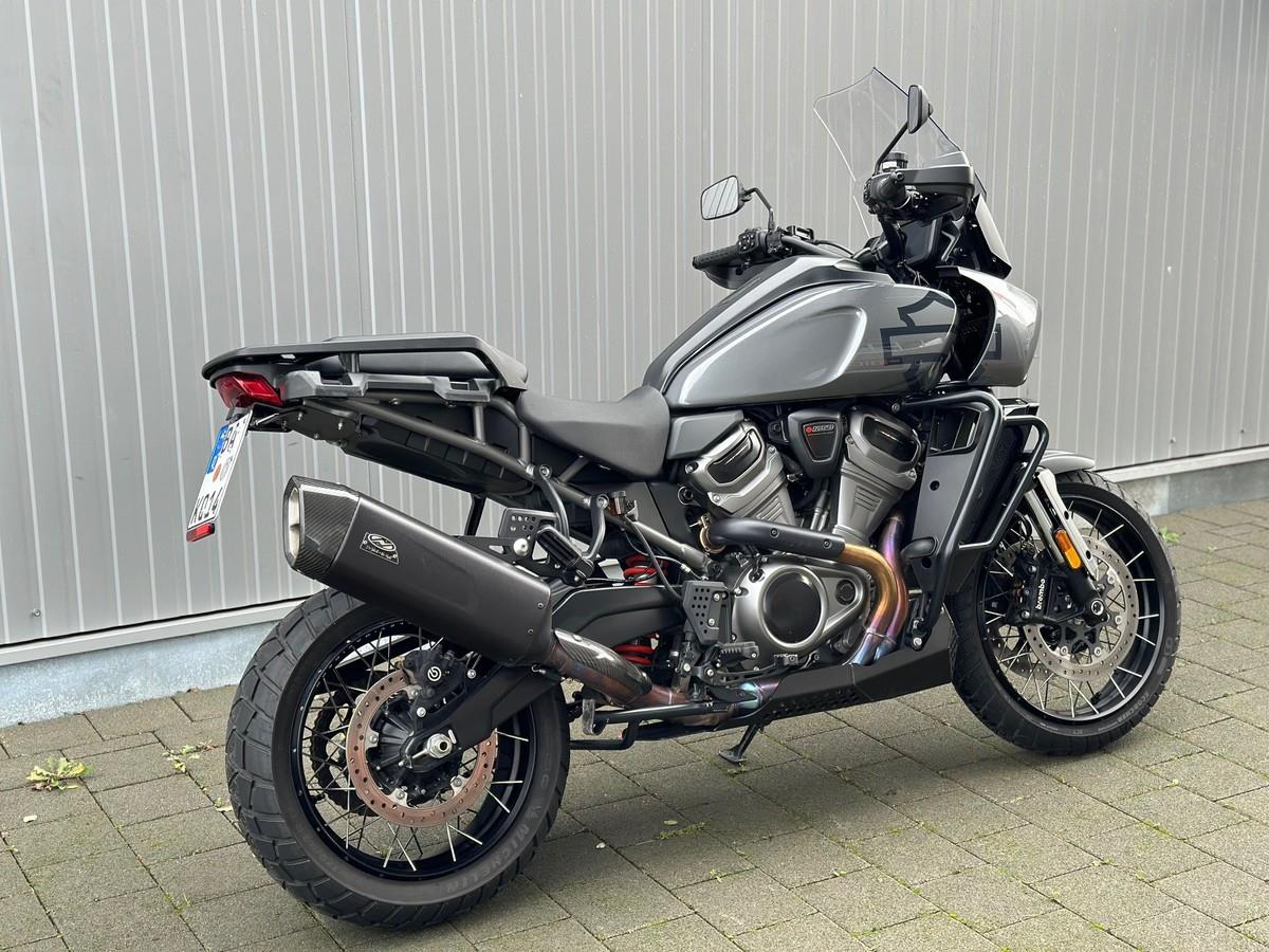 RA1250S Pan America Special 